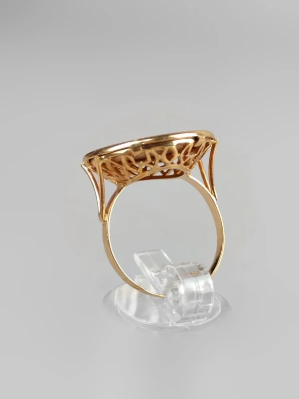 Bague or jaune avec une pièce de 10 francs Napoléon 1866